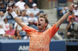 足球直播在线直播观看免费-关于欧洲网球队强势德国网球队，瓦林卡绝境逆转的信息